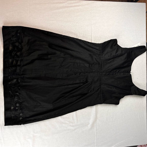 Max and Cleo Chic Black Sleeveless Dress With Geometric Hem Cutouts Formal 14 - Picture 2 of 8